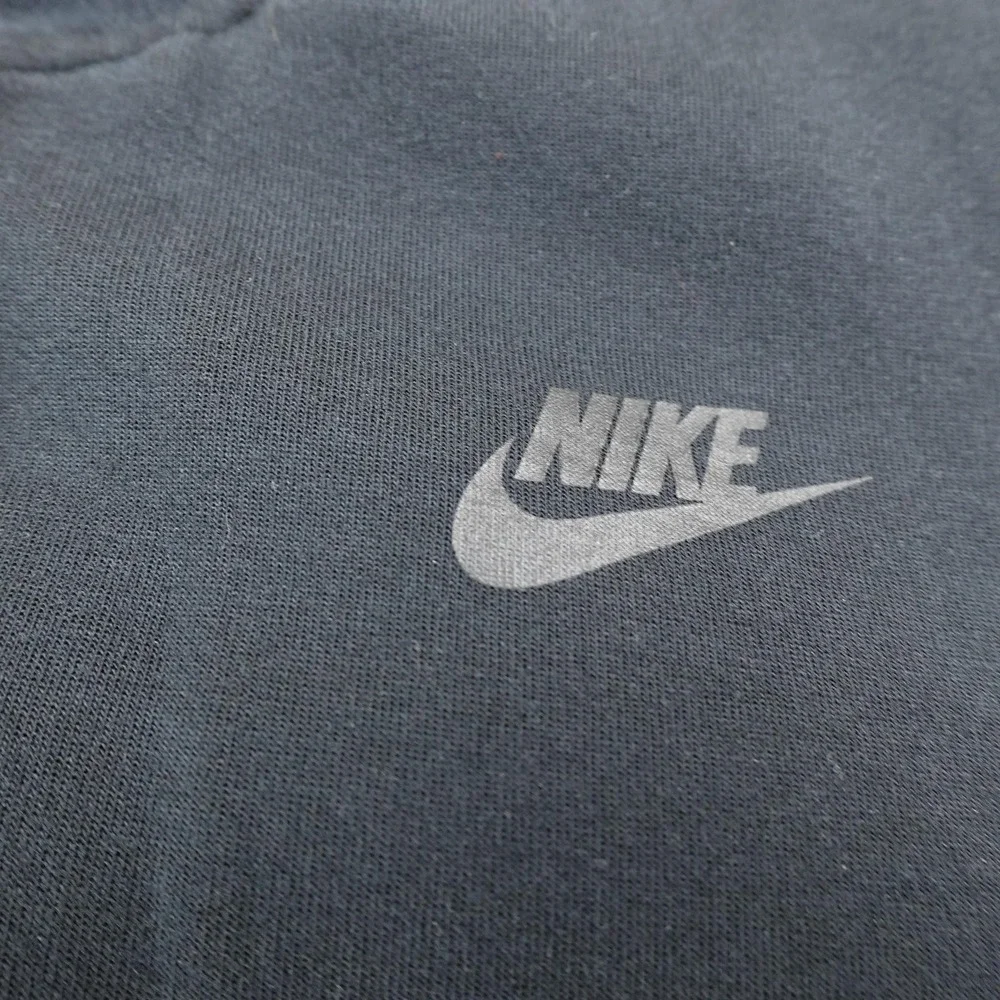 Nike Jacket Womens XL Black Tech Fleece AeroLoft Varsity Bomber‎ Snap Coat Gym